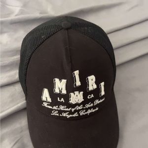 Amiri hat